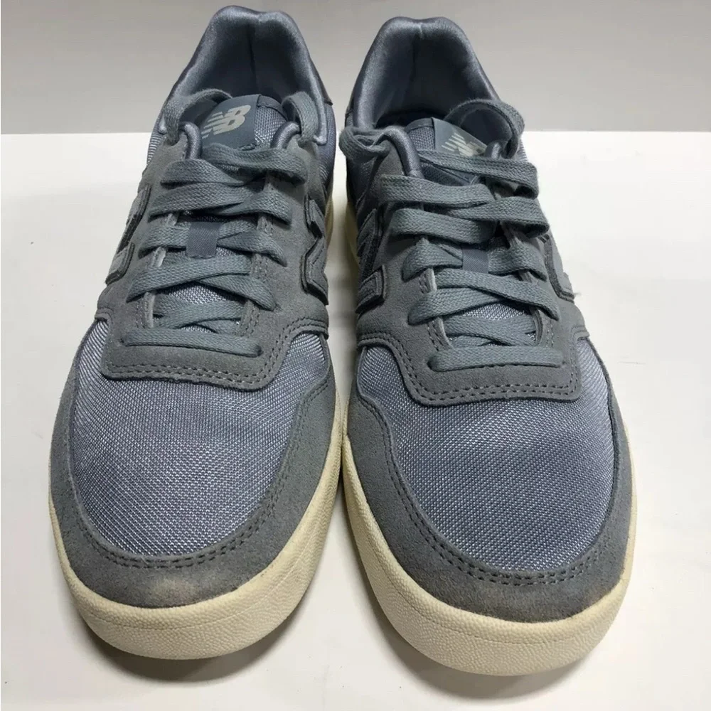 New Balance Women's 300 Blue Lace-Up Sneakers, Size US9 B